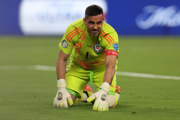 EAST RUTHERFORD, NEW JERSEY - JUNE 25: Claudio Bravo of Chile gestures during the CONMEBOL Copa America 2024 match between Chile and Argentina at MetLife Stadium on June 25, 2024 in East Rutherford, New Jersey. 